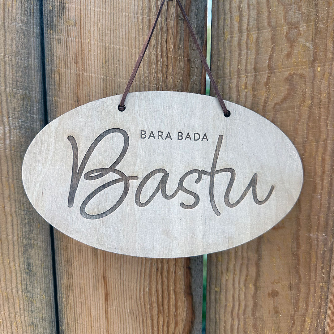 bara bada bastu saunakyltti bastu skylt koivuvaneri kyltti laserleikattu laser kaiverrus kyltti saunan oveen kotimainen tuote tuparilahja