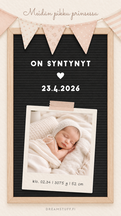Sähköinen syntymäilmoitus omalla valokuvalla, vaaleanpunainen letter board -taulu ja muokattavat syntymätiedot.