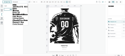 Muokattava futisjuliste omalla nimellä ja numerolla. Jalkapallon pelipaitajuliste Corjl-editorissa, digitaalinen printable-tuote 50 x 70 cm kokoon. Personoitu lahja jalkapalloilijalle.