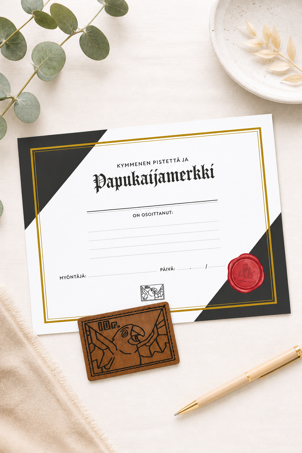 Papukaijamerkki lahja sankarille diplomin kanssa